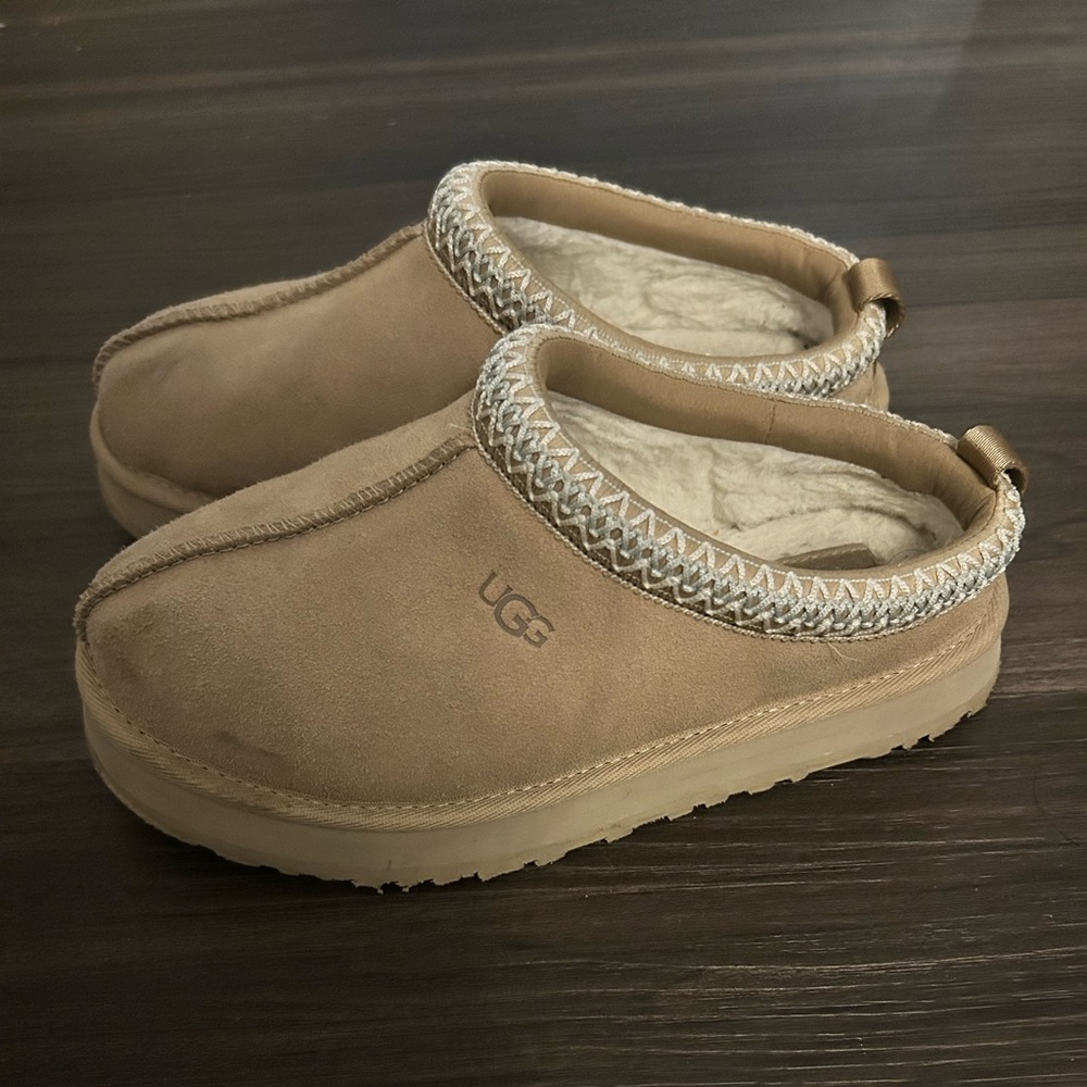 UGG Tasman. Kids size 3